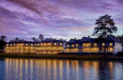 Douglasville Resort | Luxurious Lakefront Suite w/Screened Porch & Complimentary WiFi
