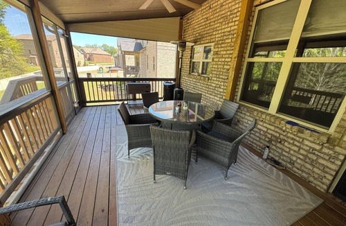 Stockbridge House | Luxury 5-Bedroom Stockbridge Retreat MAJOR INTERNATIONAL SPORTING EVENT Event Rental– Sauna, Hot Tub & Bar!
