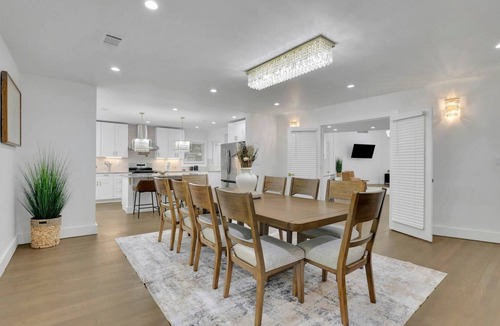 Buckhead House | Luxury 7BR Buckhead Oasis w Pool Gameroom Firepit