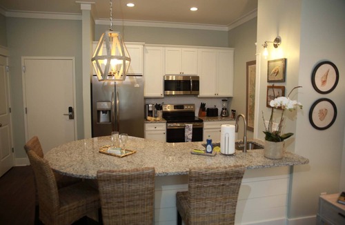 King City Condo | Luxury Condo at Village Pier, King Bed,Full Kitchen, Polaris Ranger for Rent