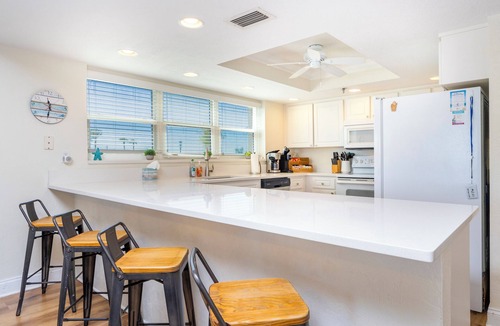 New Smyrna Beach Condo | Luxury Direct Oceanfront Corner Condo on New Smyrna’s No-Drive Beach Sleeps 8 🏖️
