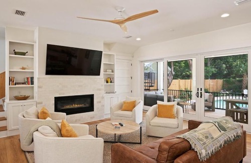 East Beach Villa | Luxury East Beach Vacation Rental with Private Pool, Sleeps 13, Astin Cottage