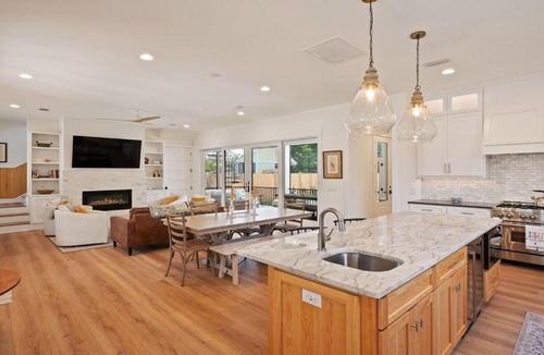 East Beach Villa | Luxury East Beach Vacation Rental with Private Pool, Sleeps 13, Astin Cottage