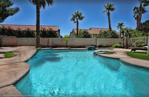 Spring Valley House | LUXURY ESTATE 4600 SQ FT, 6 Cal King Beds, Big Pool/Spa, Close2Strip, Summerlin!