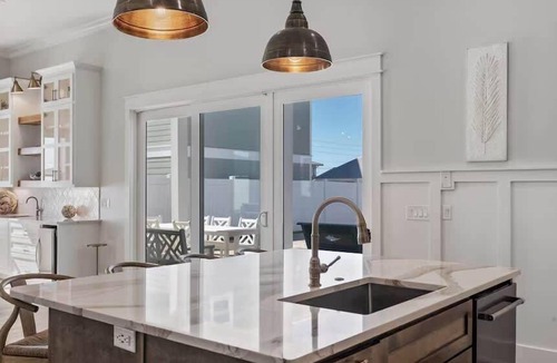 Laguna Beach House | Luxury Family Laguna Sunrise - Golf Cart - Pool - Beach