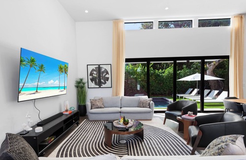 Buena Vista House | Luxury Home Design District with Heated Pool & Parking