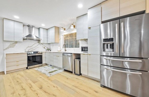 Atlanta House | Luxury Home With Southern Charm - Close Proximity To All Atlanta Attractions