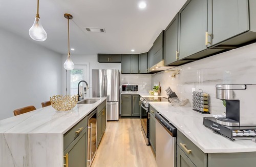 Atlanta House | Luxury Modern, City Stay Getaway-minutes from Downtown