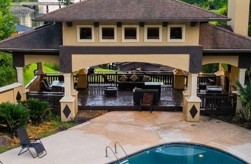Macon House | Luxury7 Bedroom Lakefront Retreat W/Swimming Pool, and Game Room