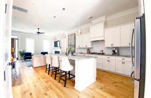 Historic District - North Villa | Magnolia Estate – 3 Private Quarters, Walk to Sites