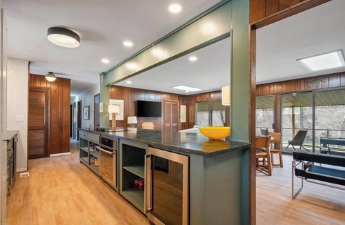 Crane Hill House | MAGNOLIA TRACE Lakefront Bliss: Rustic Stone Cottage Retreat on 5 Ac- Fiber WiFi