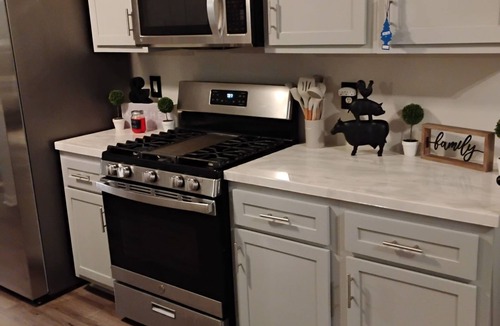 Church Street House | Maison Gris Terrific 4-bedroom house with AC in vibrant Atlanta, Ga