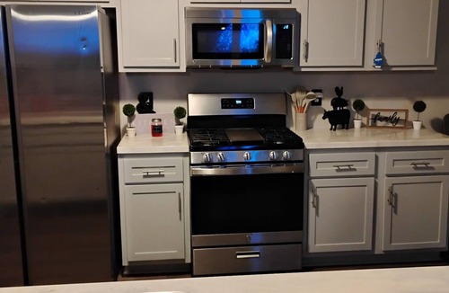 Church Street House | Maison Gris Terrific 4-bedroom house with AC in vibrant Atlanta, Ga