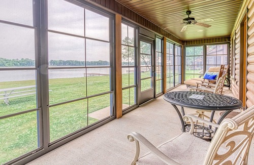 Town Creek Cabin | Majestic Sunset Lake House on Wilson Lake