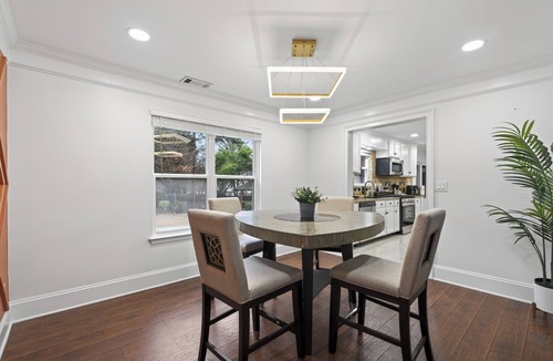 Buford House | Mall of GA, Cozy 5 Bedrooms Gateway, Sleep 12 + Game Room and Wi-Fi