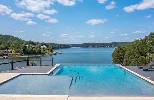 Cullman Apartment | Mallard Pointe Unit 200- Luxury Condo- Conveniently Located!