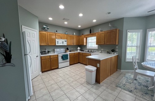 Dock Junction House | Mamie's Coastal Cottage - Pet Friendly. 15 Min. to St. Simons