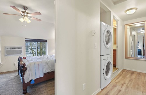 West Central Apartment | Maple Leaf Manor Suites