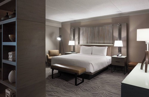 Hitch Village - Fred Wessels Homes Hotel | Marriott Savannah Riverfront
