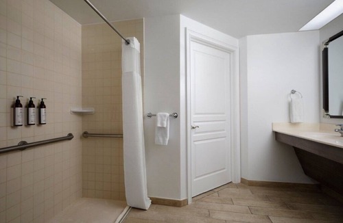Palm Beach Shores Hotel | Marriotts Ocean Pointe - Luxurious 2 Bedroom