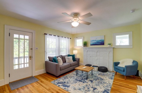 Mars Hill Cottage | Mars Hill Vacation Rental w/ Hot Tub & Yard