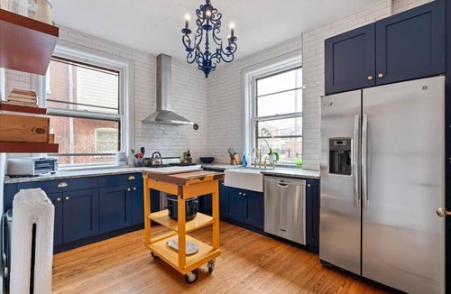 Uptown House | Massive Queen Anne Mansion for your whole family to stay!