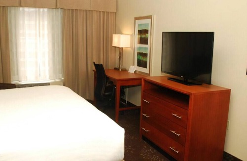 Irondale House | Memorable Stay Awaits You! Enjoy Free Breakfast