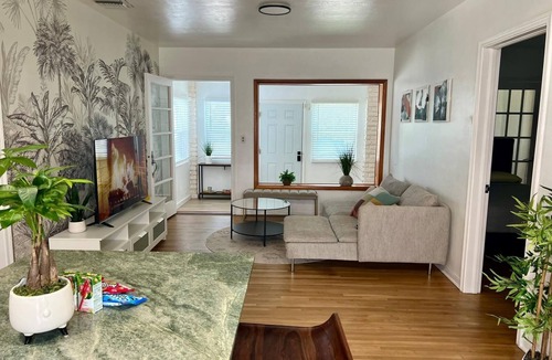 Seybold House | Miami Escape. 10 min to Wynwood + Free Parking