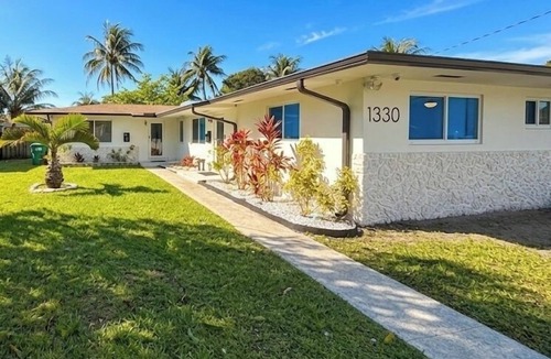 North Miami House | Miami Escape 2BR/2BA 2025 SUV Rental Available