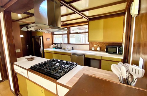 Kalamazoo House | Mid-century 3-bedroom in Kalamazoo