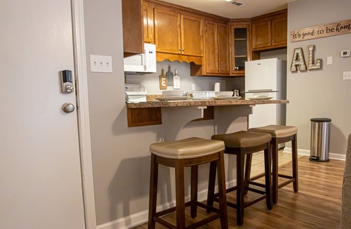 Huntsville Condo | MidCity Shabby Chic Condo Entertainment District!! LOCATION LOCATION LOCATION!!