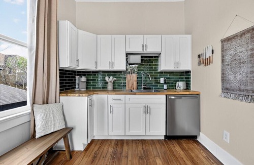 Macon Apartment | Midtown Macon Suite | Private Parking