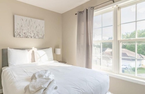 Columbus House | Mins to Fort Benning Two-Story Oasis Moore Bliss