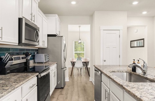 Ono Island House | Mins to the Beach!/3 King Beds/Gameroom/Firepit/Dog Friendly