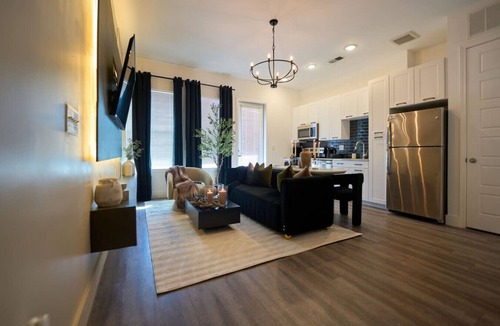 Castleberry Hill Apartment | Minutes away from all main Attractions