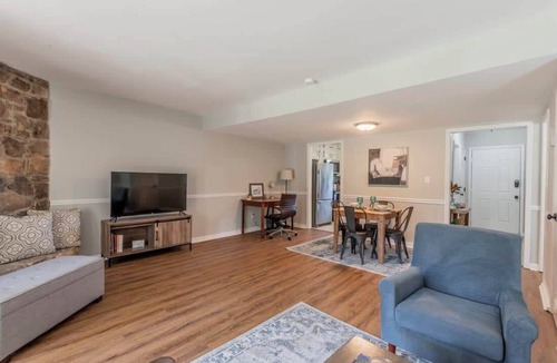 Huntsville House | Minutes to Arsenal & Downtown- Rocket City Retreat