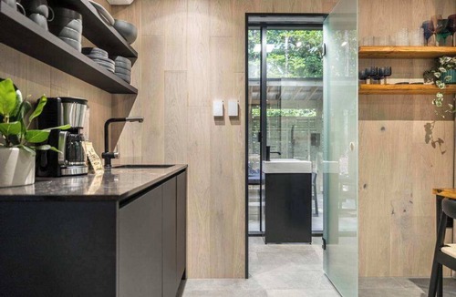Macon House | Mirror House Escape + Sauna/Cold Plunge