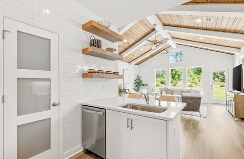 Tallahassee House | Modern 3BR/2.5BTH Landon Hills Retreat