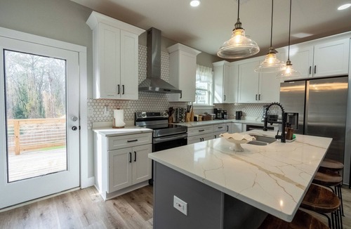 Hapeville House | Modern 3BR home 8 min to Airport that sleeps 8