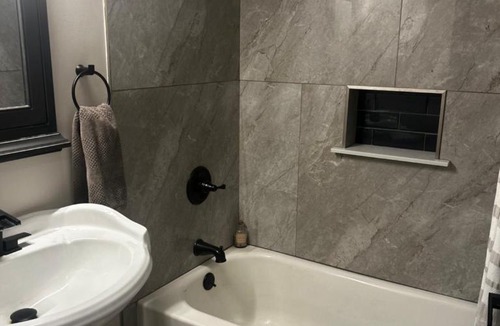 Morrow House | Modern 3BR Retreat Near ATL Airport Quiet Neighborhood Sleeps 6