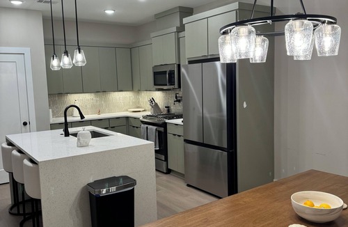 Grovetown House | Modern 4-bedroom house for Masters Week
