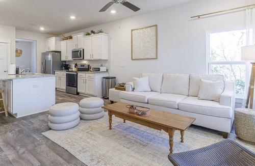 Ono Island House | Modern 4BR Game Room Sleeps 14 Pet-Friendly