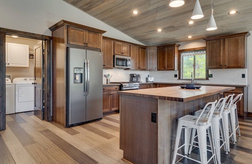 Tahoe Paradise House | Modern 4BR Lake Tahoe Home w/Foosball | Fireplace | Grill | Loft & Views: Arrowhead Haven