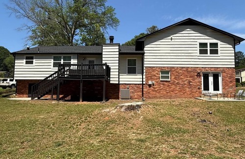 Riverdale House | Modern Airport Suites Near Atlanta Airport