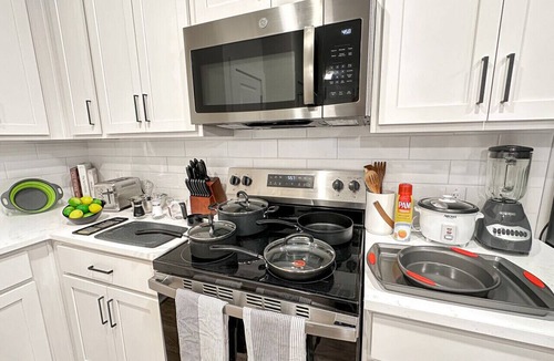 Mooresville Apartment | Modern Comfort Near Mooresville's Attractions