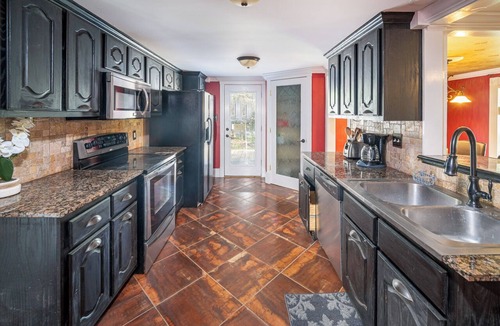 Belle Mina Cottage | Modern comforts of home, close to all the amenities Madison Alabama has to offer