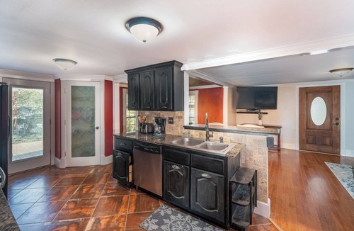 Belle Mina Cottage | Modern comforts of home, close to all the amenities Madison Alabama has to offer