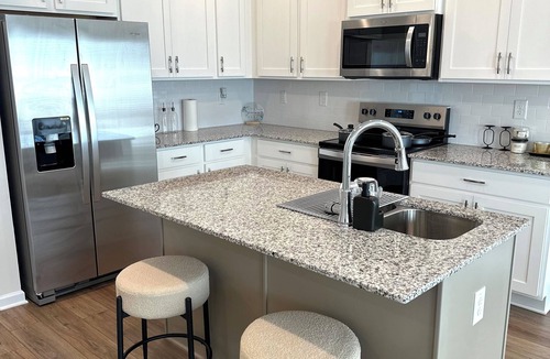 Jonesboro House | Modern Cozy Townhome Near ATL Airport