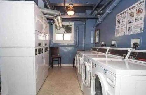 Downtown Baltimore Condo | Modern Mt.Vernon Studio In Great Central Location