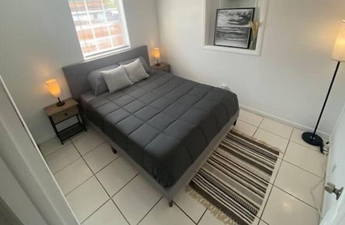 Westgate Apartment | Modern Shack just 10-mins from Palm Beach!